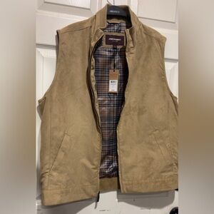 Johnston & Murphy 'The Ali' shell vest in taupe #LuxuryVest #JohnsonAndMurphy